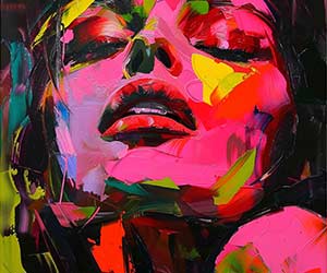 Expressief portret van vrouw in neonkleuren; abstracte penseelstreken in roze, rood, geel, groen. Olieverf op doek, modern kunstwerk.