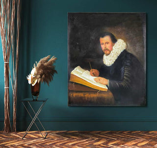 Olieverfschilderij Rembrandt van Rijn – Een Leerling, toont een 17e-eeuwse heer aan een bureau, met quill en boek. Geschilderd in barokke stijl.