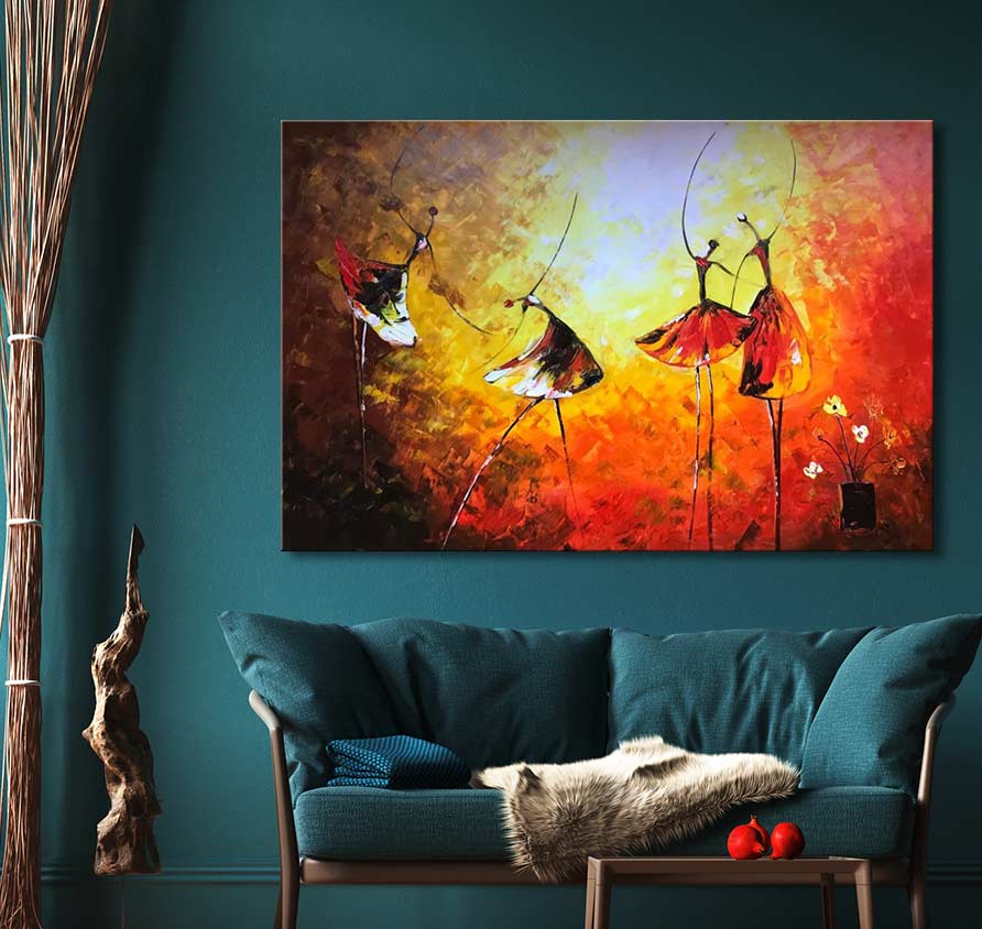 Vier Danseressen - Olieverf op canvas: Vier dansende figuren tegen een oranje-gele achtergrond, handgeschilderd met paletmes. Perfect voor kunstliefhebbers.
