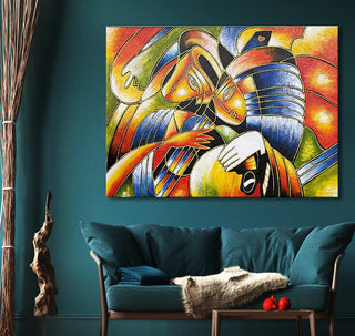 Modern abstract schilderij Annabella Luistert naar Gitaar in cubistische stijl, toont twee figuren met instrument. Opgehangen boven een luxe teal sofa in stijlvolle woonkamer.